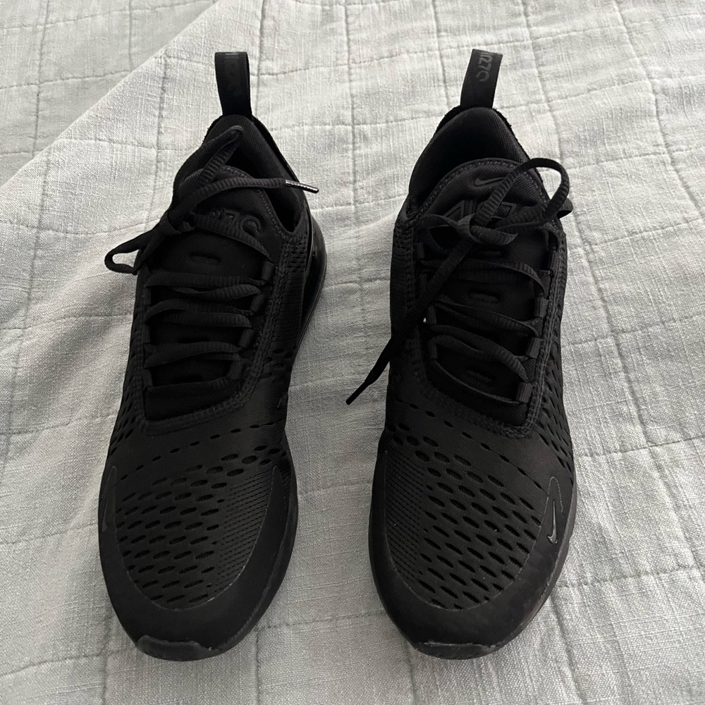 Women’s NIKE Air Max 270